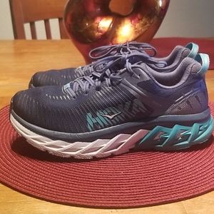Hoka Arahi 2. Size 7